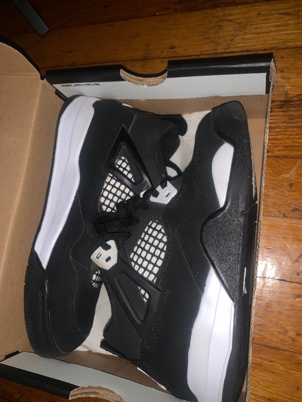 Jordan shoes 3 y